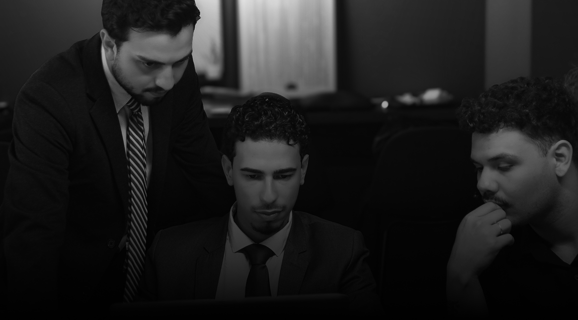 Devs analisando finanças